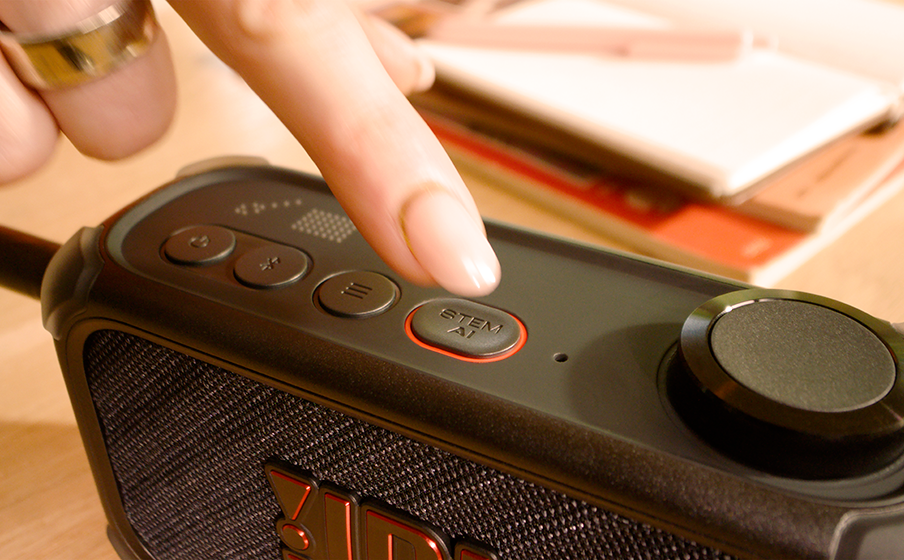 JBL BandBox Solo | Compact AI-powered practice amp and speaker