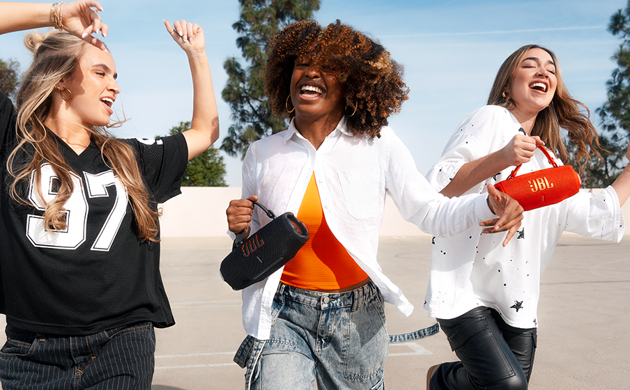 JBL Charge 6 Multi-speaker connection by Auracastâ„¢ - Image