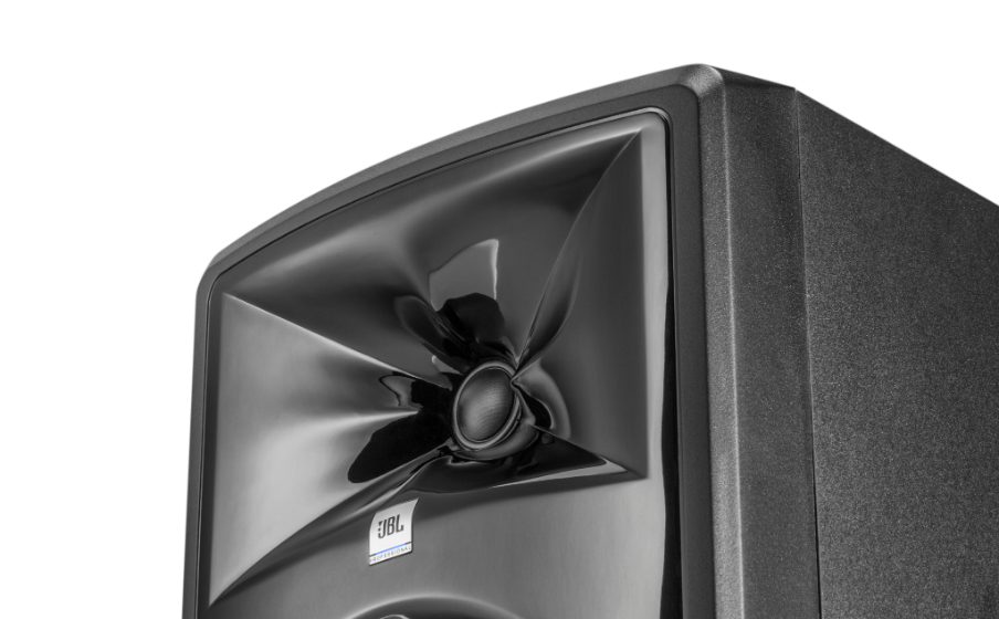 JBL 305P MkII Powered 5