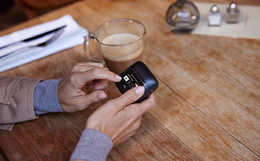 JBL Tour Pro 2 Smart Case for seamless experience - Image