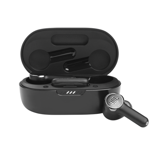 新品Q2996♡ JBL Quantum TWS BLKワイヤレスイヤフォン JBL Quantum TWS | True wireless Noise Cancelling gaming earbuds