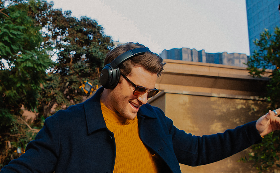 JBL Tour One | Wireless over-ear noise cancelling headphones