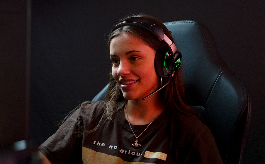 JBL Quantum 910X Wireless for XBOX Be at the center of the game with Hi-Res certified JBL QuantumSOUND Signature - Image
