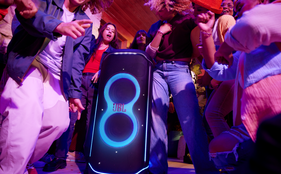 Massive splashproof speaker powerful lightshow, with party sound, PartyBox Ultimate multi-dimensional | JBL and