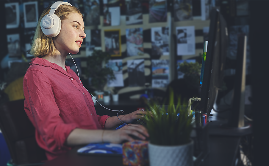 JBL Quantum 100 M2 — Jasna komunikacija s ekipom