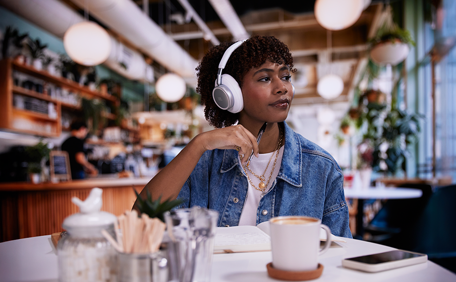 JBL Live 780NC | Wireless over-ear Noise Cancelling headphones