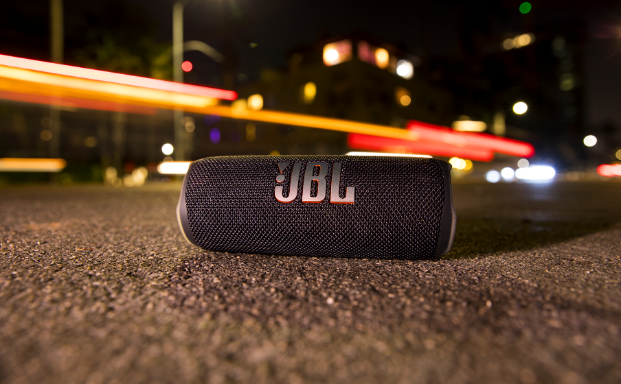 JBL Flip 6 - Waterproof Portable Bluetooth Speaker, Powerful Sound and deep  bass, IPX7 Waterproof, 12 Hours of Playtime with Megen Hardshell Case