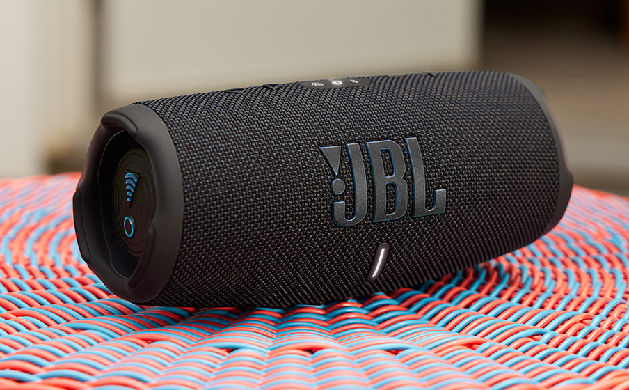 JBL Bluetooth スピーカー　Charge 5 JBL Charge 5 Wi-Fi | Portable Wi-Fi and Bluetooth speaker