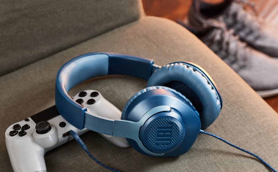 JBL Quantum 100 Play even longer in memory foam comfort - Image