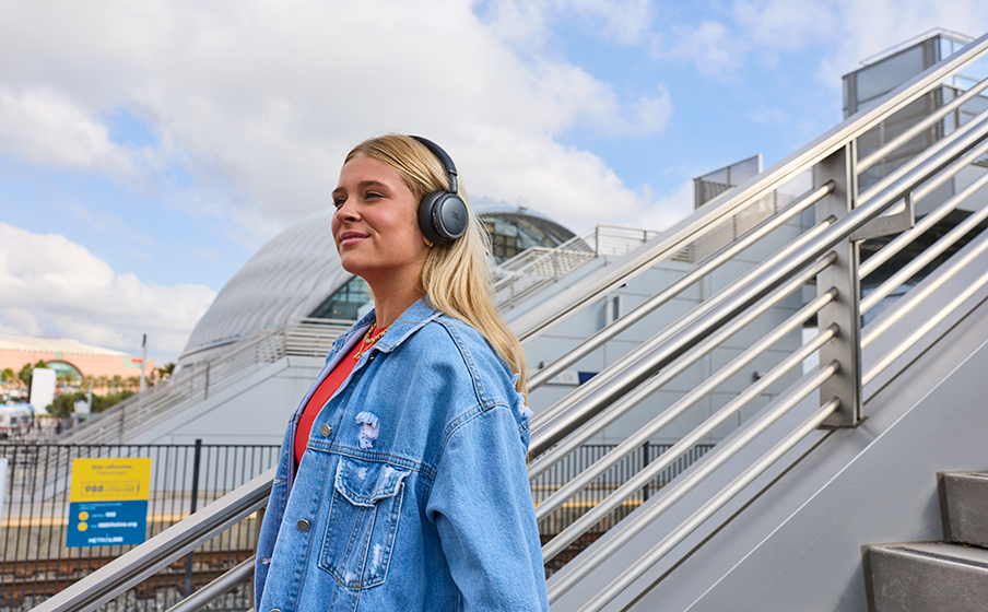 JBL Live 680NC | Wireless on-ear Noise Cancelling headphones