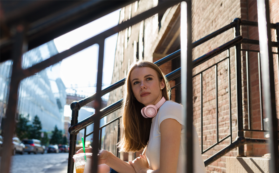 JBL Tune 500 Wired on-ear headphones Pink