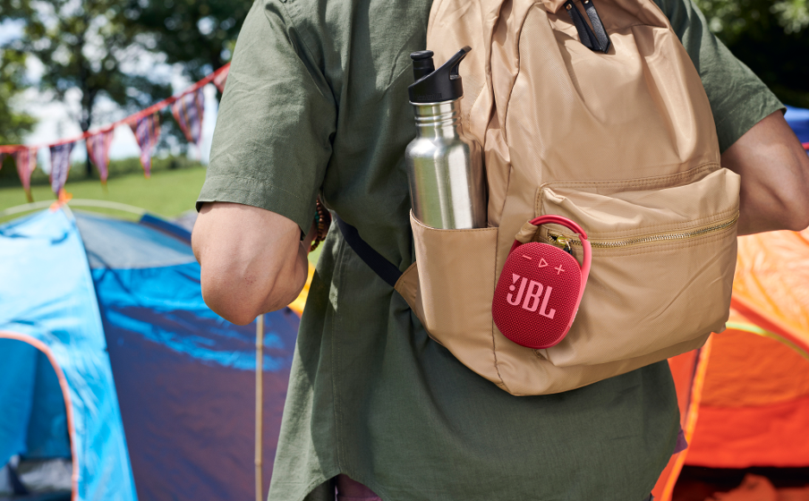 JBL CLIP4 LIFESTYLE02 904x560px - JBL Clip 4 - Bluetooth Speaker