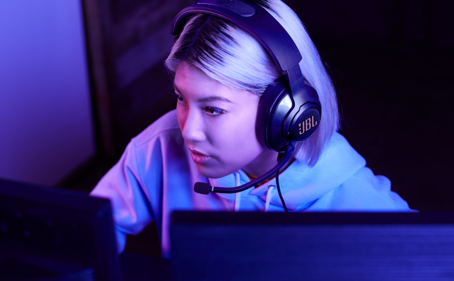 JBL Quantum 400 Juega aún más tiempo con comodidad de espuma viscoelástica - Imagen