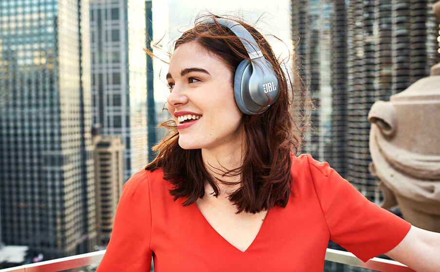 JBL EVEREST™ 710 Bluetooth Connectivity - Image