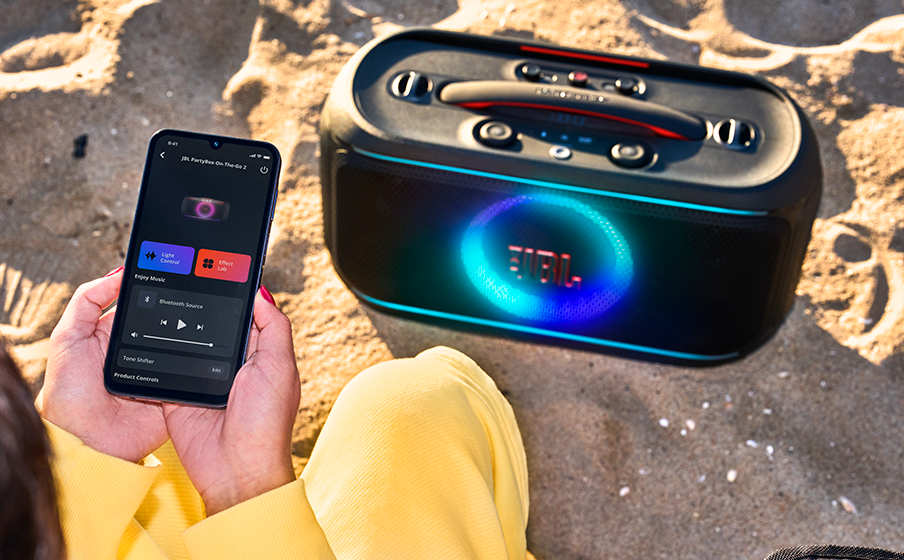JBL PartyBox On-the-Go 2 Plus - اضبط أدائك بدقة - صورة