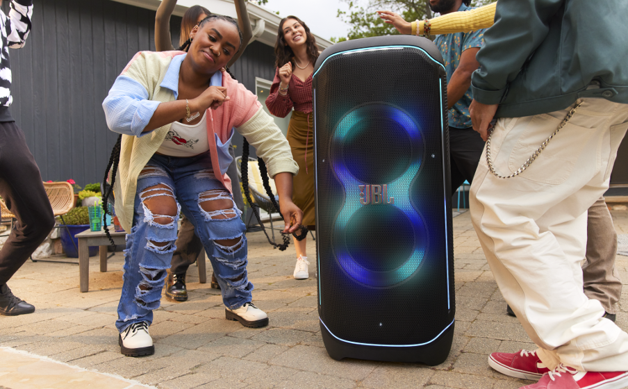 JBL PartyBox Ultimate will transform your house parties with immersive  sound and lights