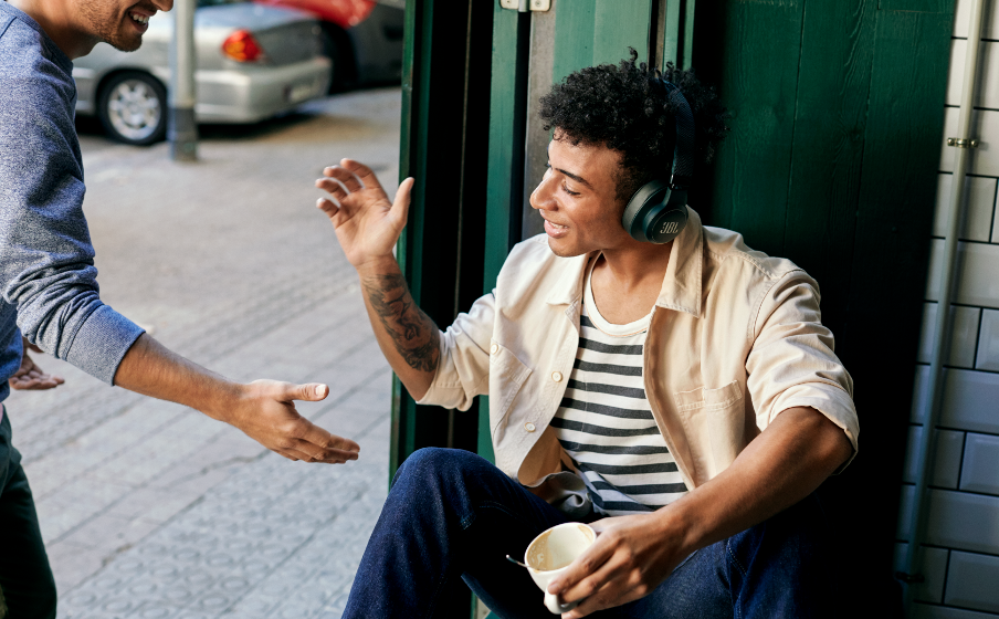 JBL LIVE 500BT Ambient Aware and TalkThru Technology - Image