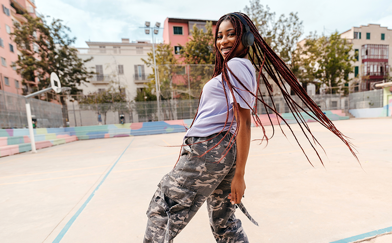 Jbl Wireless On-Ear Bluetooth Headphones, Charge For 4 Hrs, Handsfree Call With Voice Aware 57Hrs Battery Life Black Tune 520Bt 3 Jbl Wireless On-Ear Bluetooth Headphones, Charge For 4 Hrs, Handsfree Call With Voice Aware 57Hrs Battery Life Black Tune 520Bt