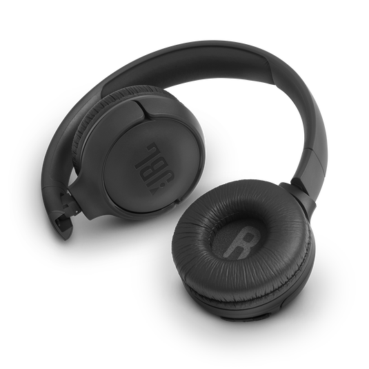 JBL Tune 500BT - Black - Wireless on-ear headphones - Detailshot 1 image number null