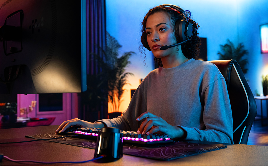JBL Quantum 950X | Wireless gaming headset with adaptive Noise