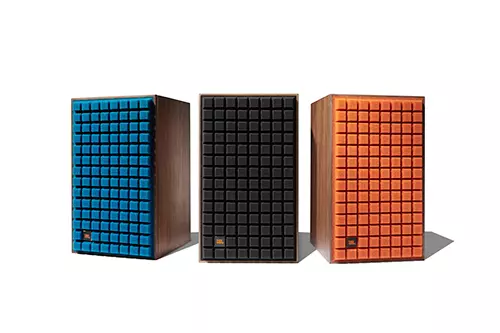 JBL Introduces L82 Classic Bookshelf Loudspeakers at CES 2020