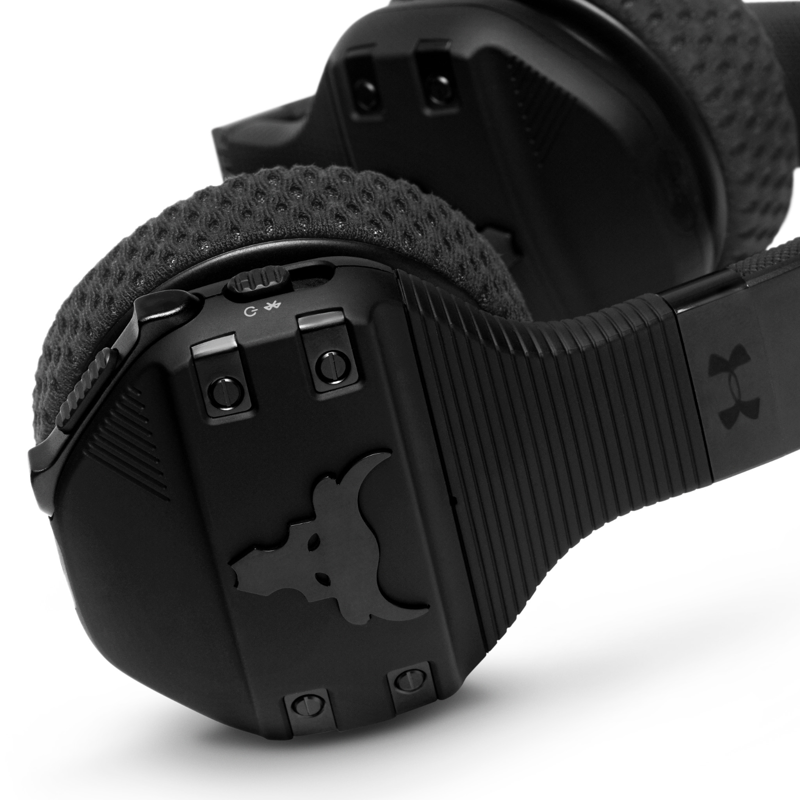 UA Sport Wireless Train Project Rock Engineered by JBL Onear sport